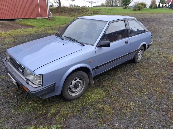 Myydään nissan cherry