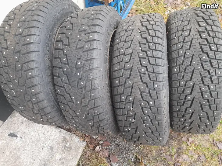 Säljes Volvo vinterdäck 195/65/15