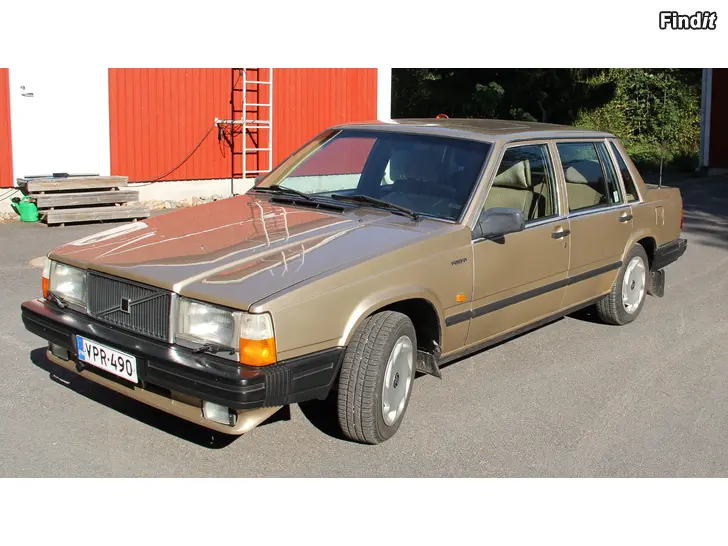 Säljes Till salu Volvo 740 GLE  1987 årsmodell, restaurerad och i utmärkt skick