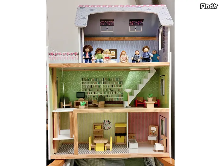 Säljes Dockhus med ALLT, 3 vån. med hiss + möbler + 8 människor