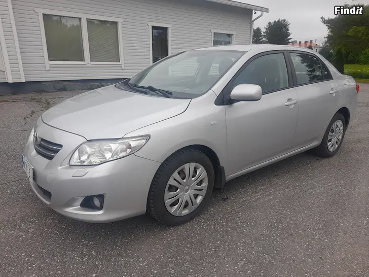 Myydään TOYOTA COROLLA 1,6 4D Sedan