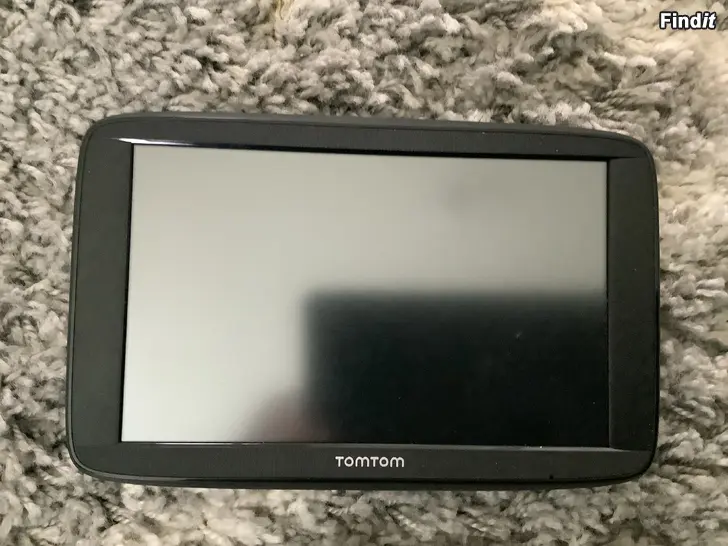 Myydään TomTom Via 62 ja Tom Tom Z 1230 navigaattorit