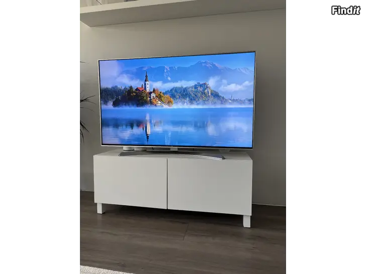 Säljes BESTÅ tv bänk 120cm bred