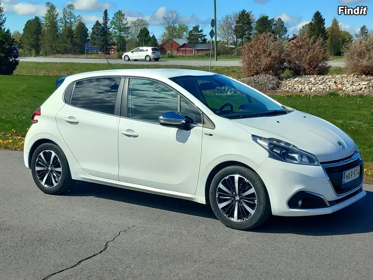 Myydään Peugeot 208 Style VTi 82hv 5-ov.-17