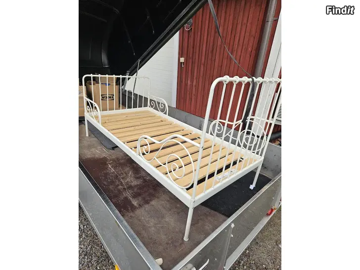 Myydään Jatkettava sänky metallia
