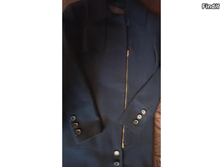 Myydään Tummansininen pitkä villatakki, koko M 38