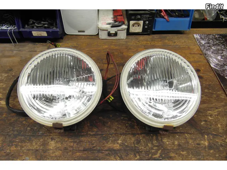 Myydään H4 lisävaloja 3paria