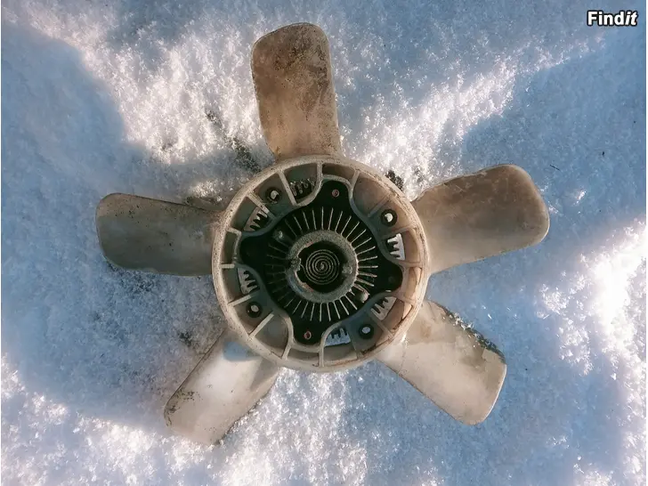 Myydään Vapaa tuuletin siiven halkaisja 36 cm