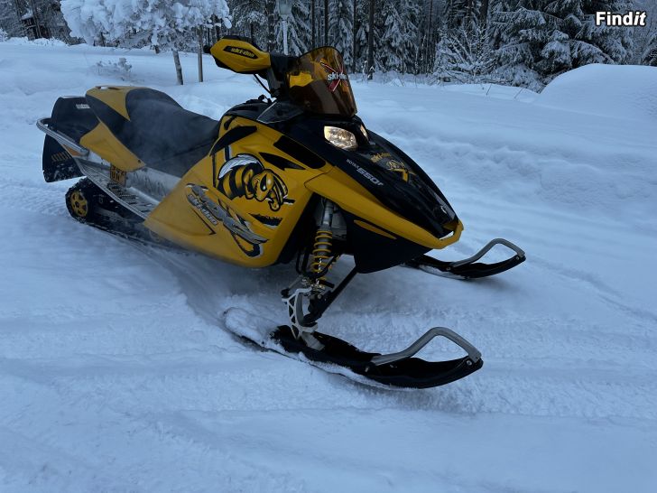 Säljes Ski-Doo MXZ 550F 2005