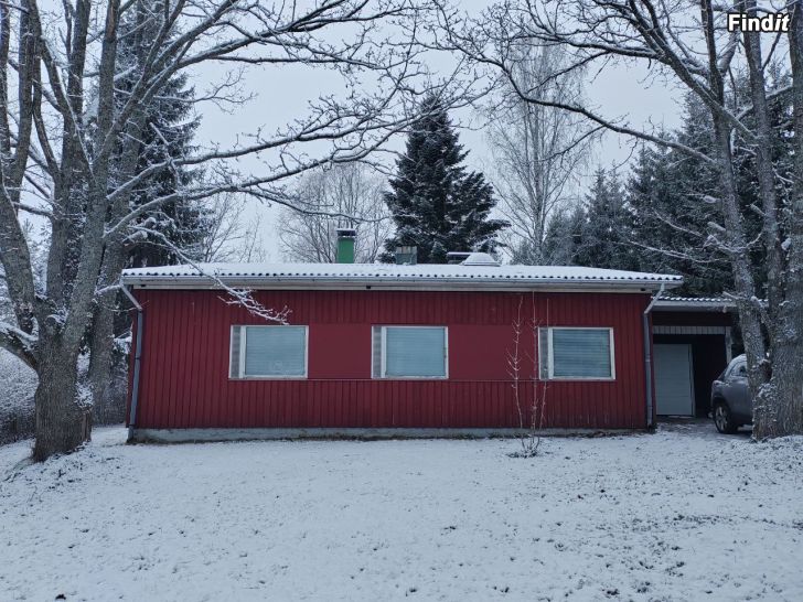 Säljes Kaksi tonttia ja omakotitalo, 4h, k, s, at, 103/120,5 m2