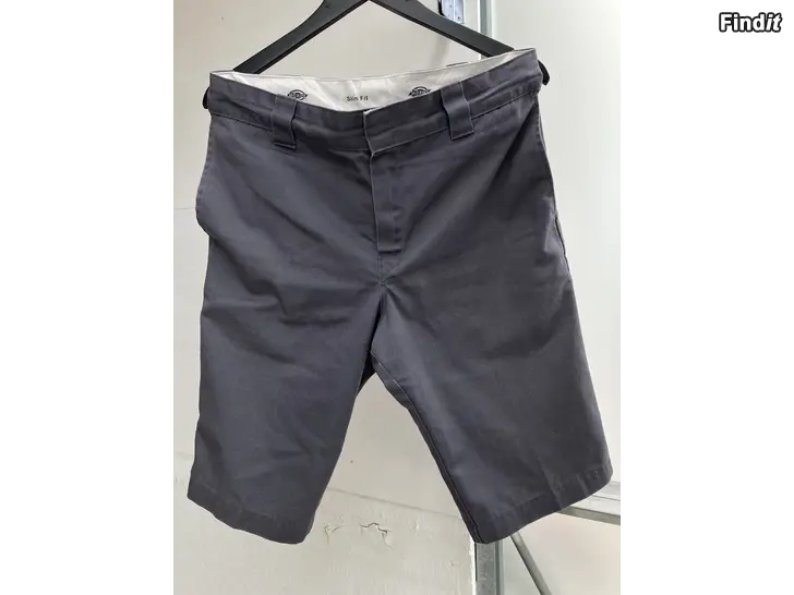 Myydään Dickies 13 Inch Work Shorts, Slim Fit, Koko 34