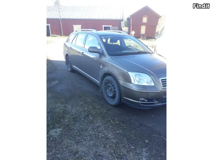 Myydään Myydään toimiva Toyota Avensis 2.0 d4d moottorilla 2004 vuosimalli