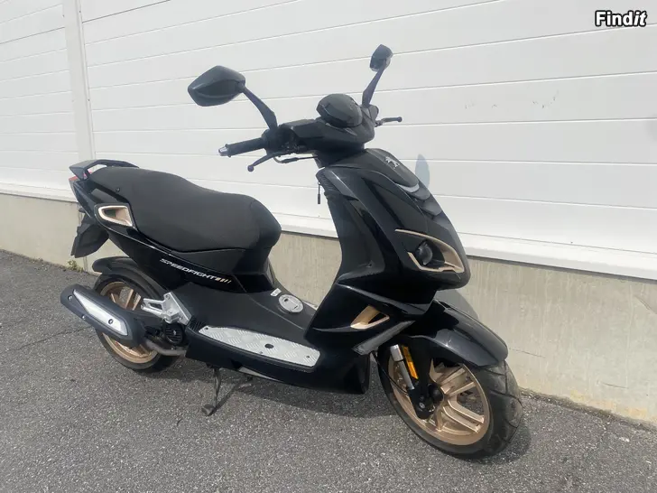 Säljes Peugeot Speedfight 4
