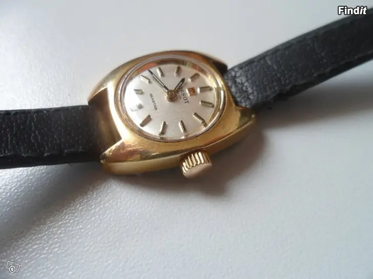 Myydään Naisten Tissot Seastar vetokello