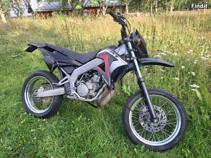 Säljes Gilera SMT 50cc 2009