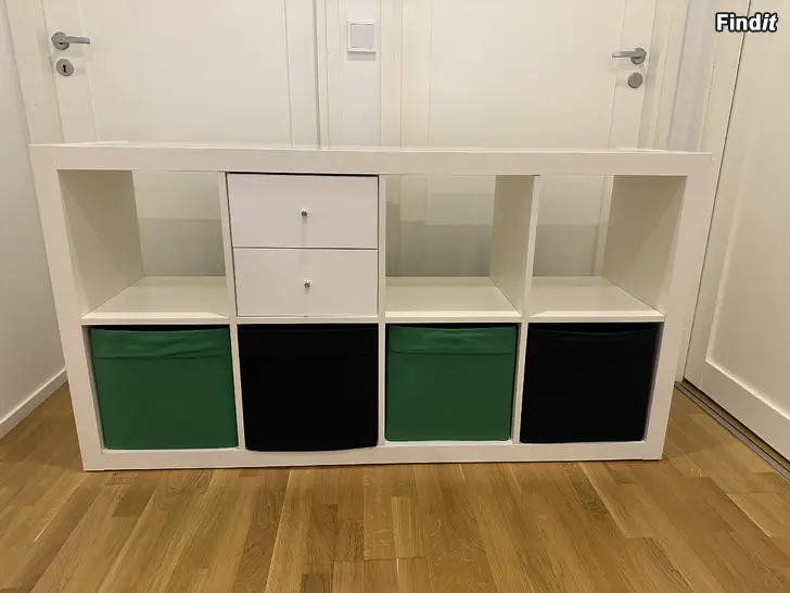 Myydään Expedit hylla