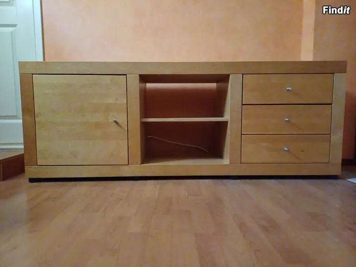 Säljes TV/Stereobänk design PAKSU
