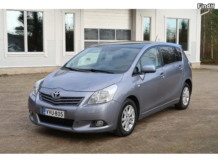 Säljes TOYOTA VERSO 1.8 VALVEMATIC AUT 7 HLÖ LASIKATTO