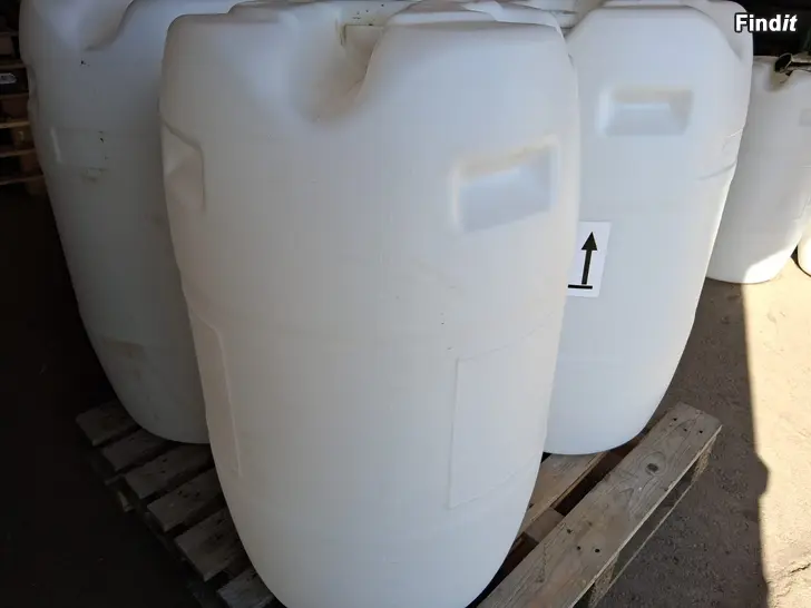 Säljes Plasttunnor 200 Liter