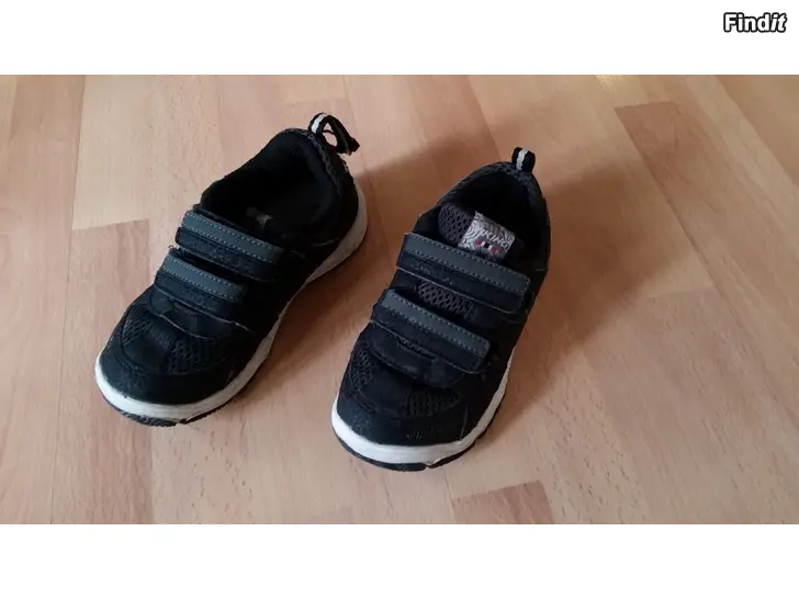 Myydään Viking lenkkarit koko 28 mustat  -5e