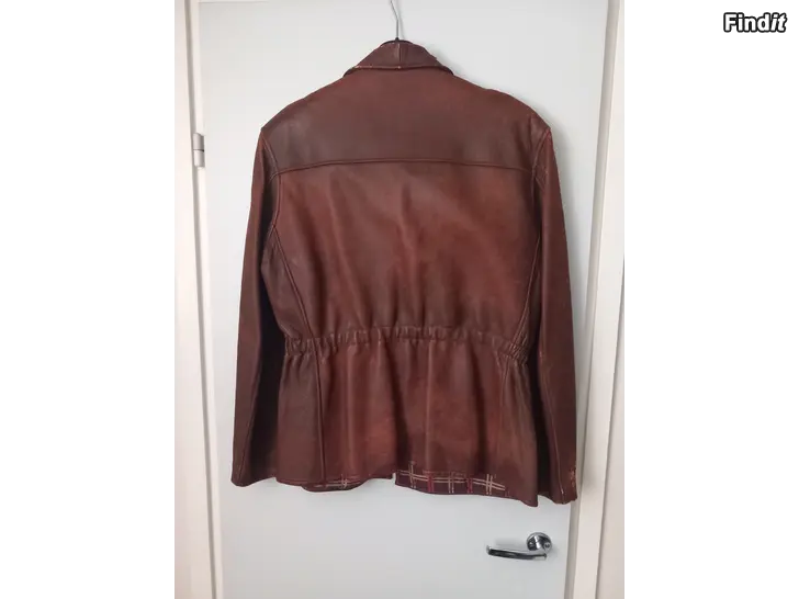 Myydään Ajurin nahkatakki vintage