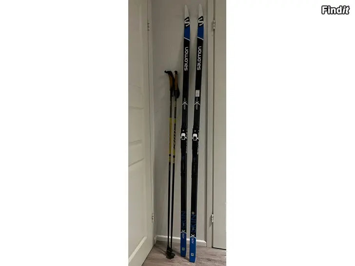 Säljes Salomon skinskidor + Swix stavar - som nya