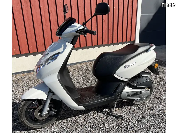 Säljes Mycket fin Moped Peugeot KISBEE 49cc