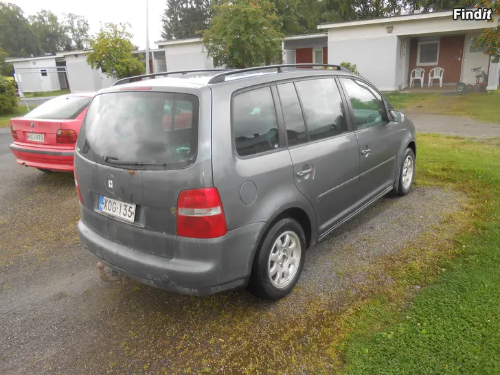 Myydään volkswagen touran 2.0 tdi.pakettiauto..lue ilmoitus