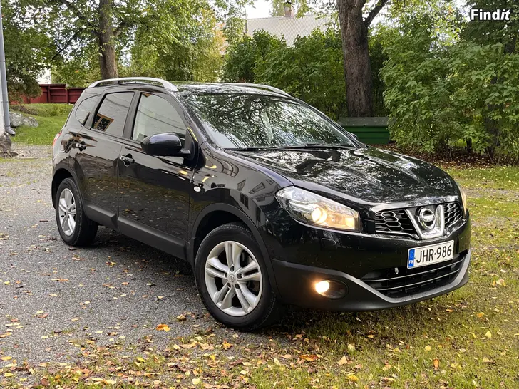 Myydään Nissan Qashqai +2 2011