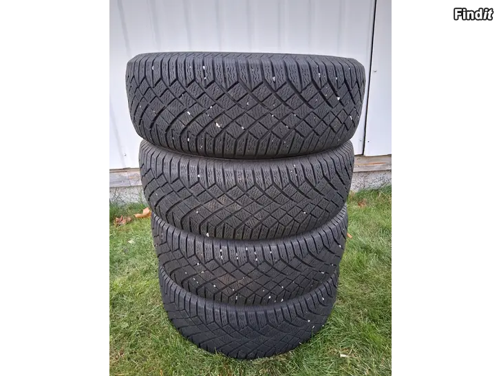 Säljes Vinterdäck Continental 215/65R16
