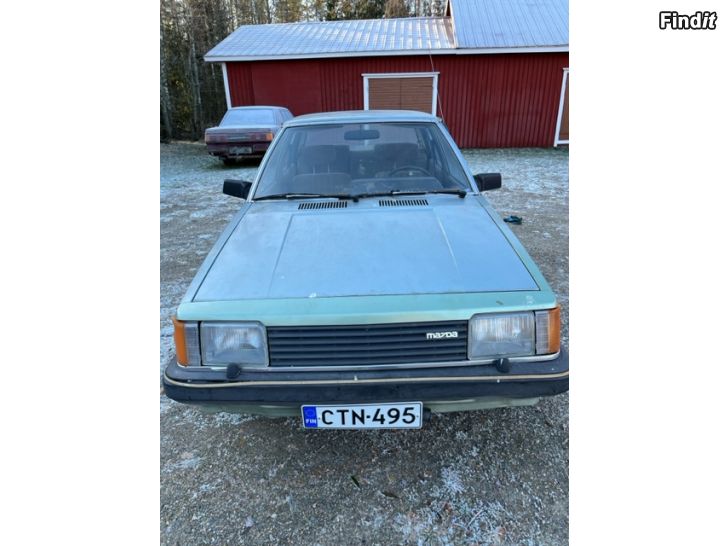 Myydään Mazda 323 Pitkä leima. Lue
