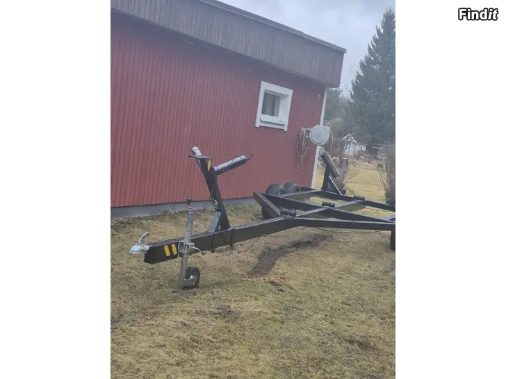 Myydään Jykevä venetraileri