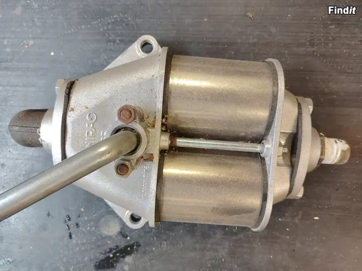 Säljes Vatten handpump