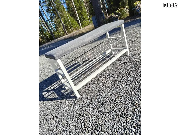 Säljes Bänk med skohylla