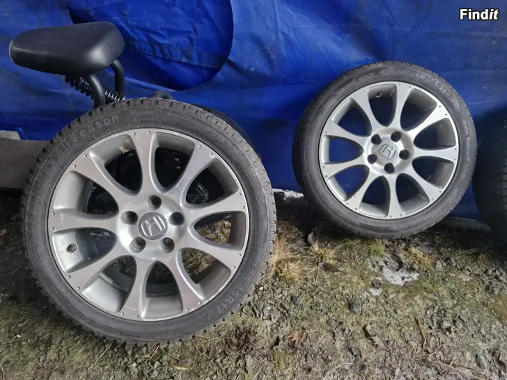 Myydään 5x114.3 alumiini vanteet hyvillä kesätenkailla