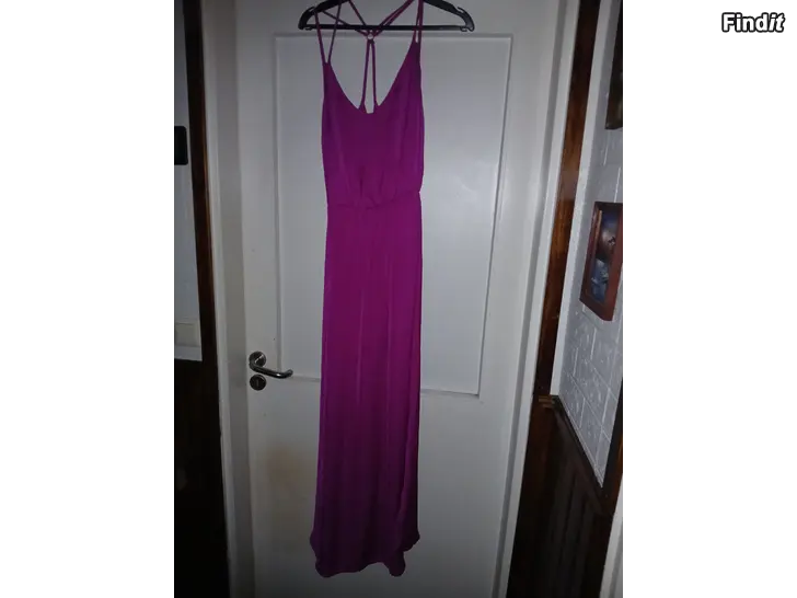 Myydään Stradivarius purpura vaiko lila juhlamekko, maximekko S/36