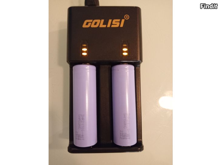 Säljes kaksi 21700 paristoa 4000mAh + laturi, Golisi O2 Fast charger