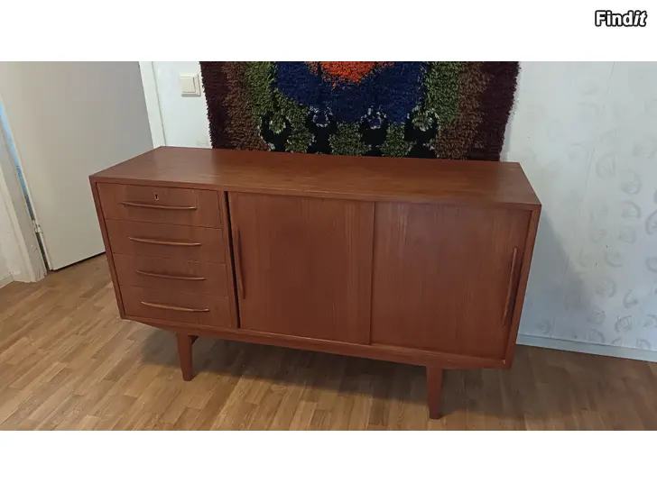 Säljes Teakskänk, sängben, Jakobstad