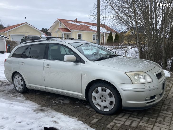 Säljes Toyota Avensis