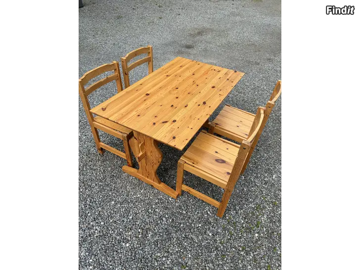 Säljes Bord + 4st stolar