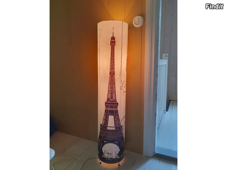 Säljes Paris/Eiffel tornet golvlampa . Lattia valaisin Eiffel torni