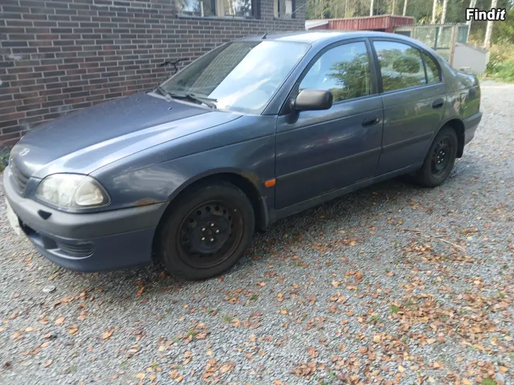 Säljes Toyota avensis 1,6