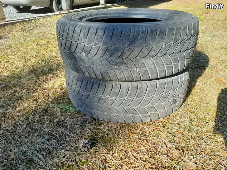 Säljes Sommardäck 215/65 R16C