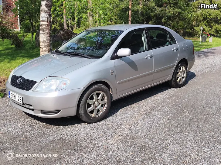 Säljes Corolla med övningskörningsutrustning 120tkm kört