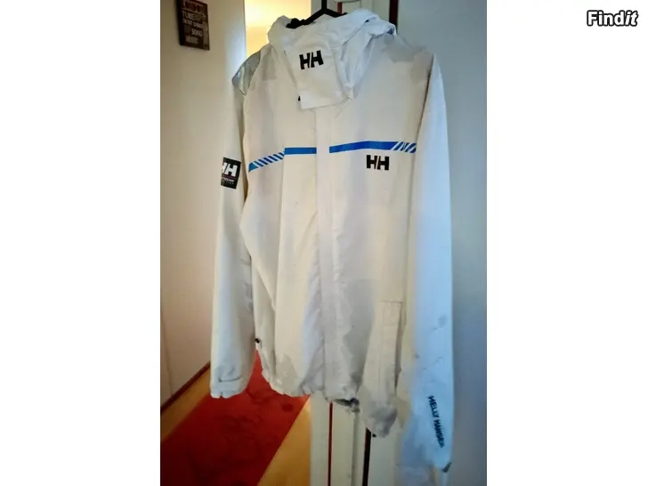 Myydään Helly Hansen takki