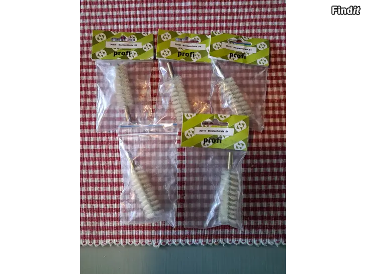 Myydään Haulikon 12 kaliiperisen nylon puhdistusharjoja