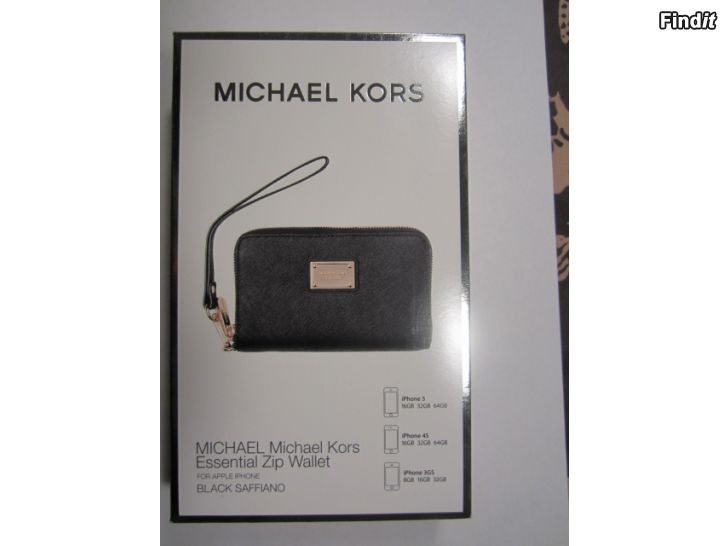 Myydään Michael Kors Essential zip wallet