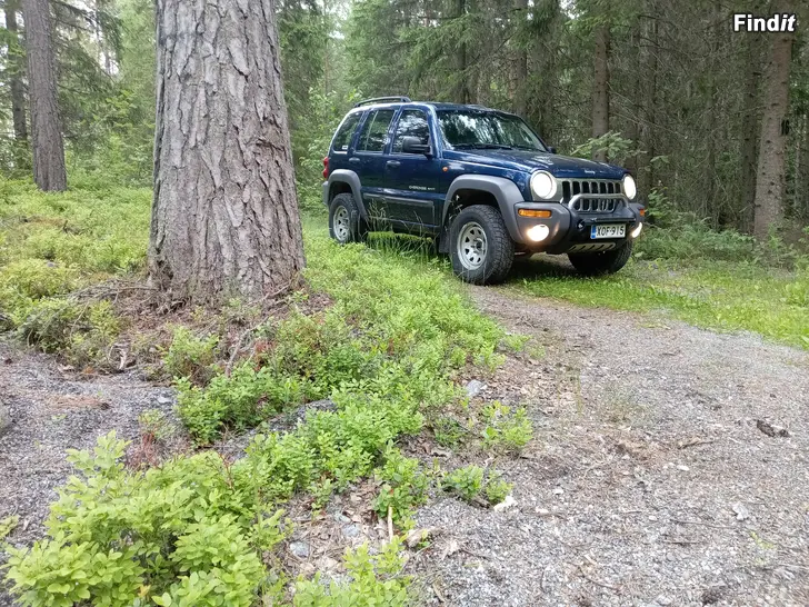Myydään Jeep Cherokee sport