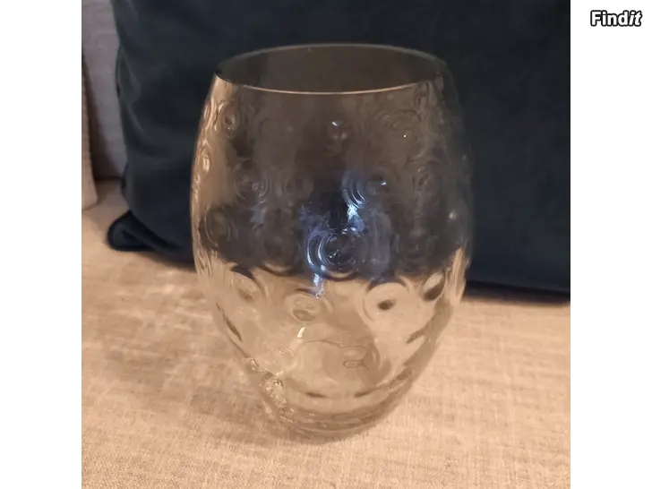 Myydään Pyöreähkö lasimaljakko/ kynttilämalja pallokuvioinnilla