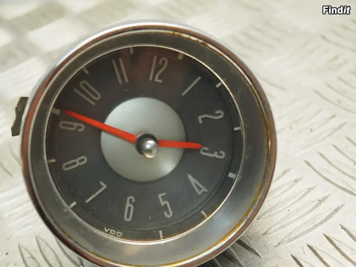 Myydään Volkswagen Type 3 1962 October VDO 6V clock 311919201